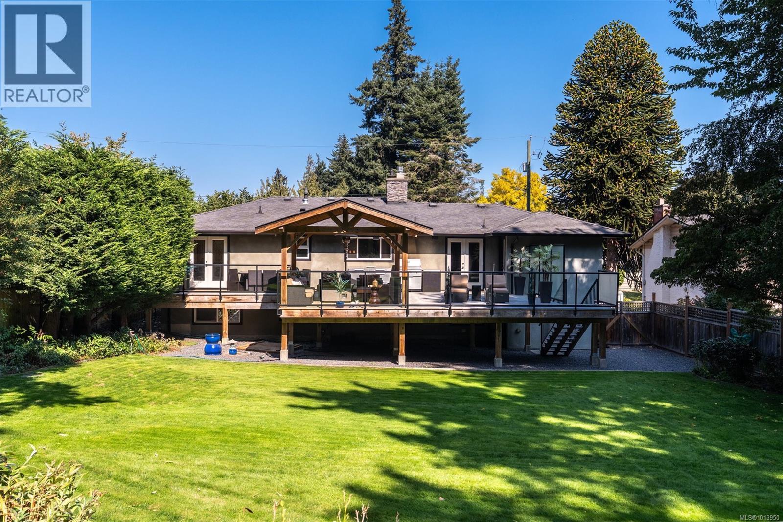 583 Langholme Dr, Colwood