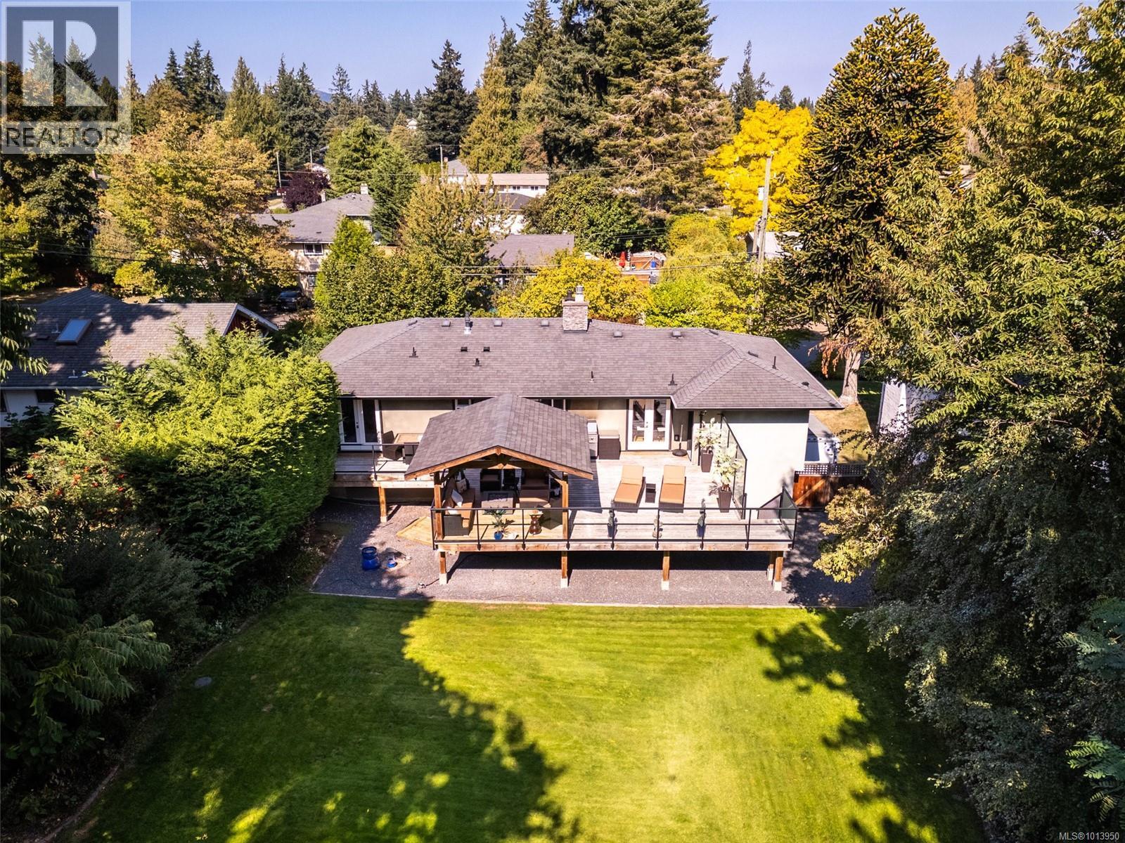 583 Langholme Dr, Colwood