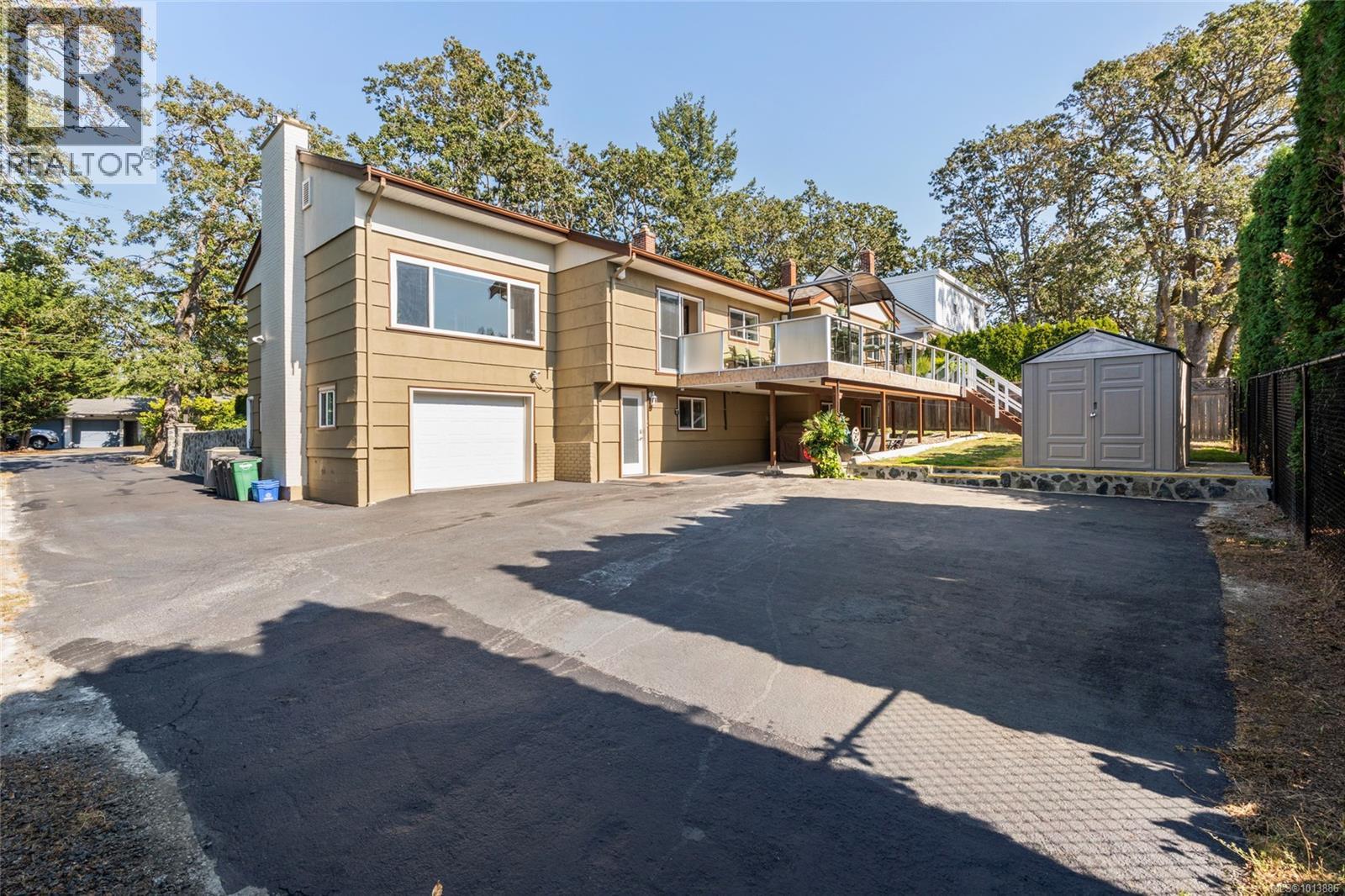 3944 Cedar Hill Cross Rd, Saanich
