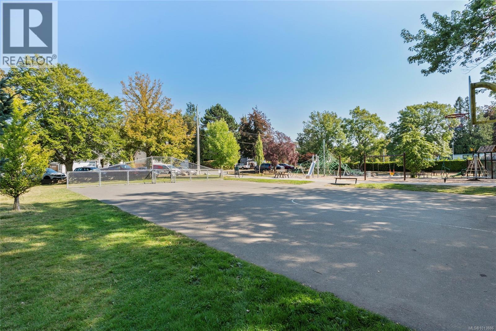 3944 Cedar Hill Cross Rd, Saanich