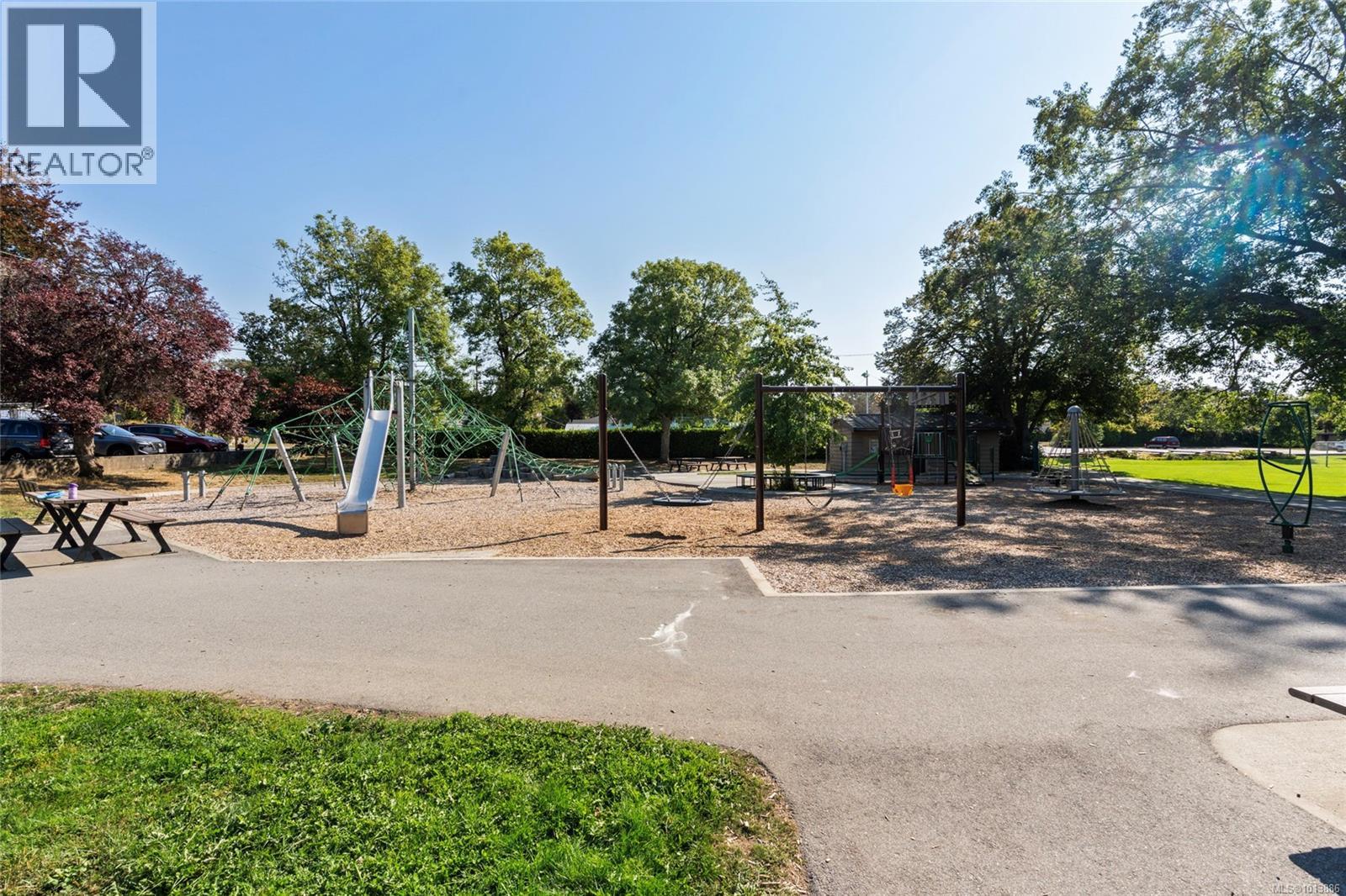3944 Cedar Hill Cross Rd, Saanich