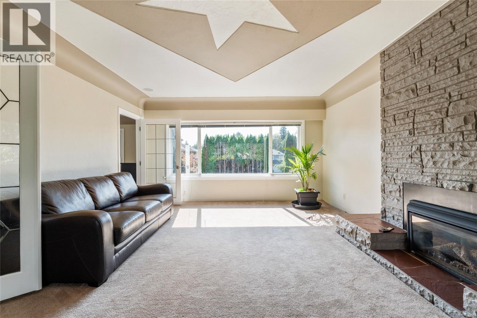 3944 Cedar Hill Cross Rd, Saanich
