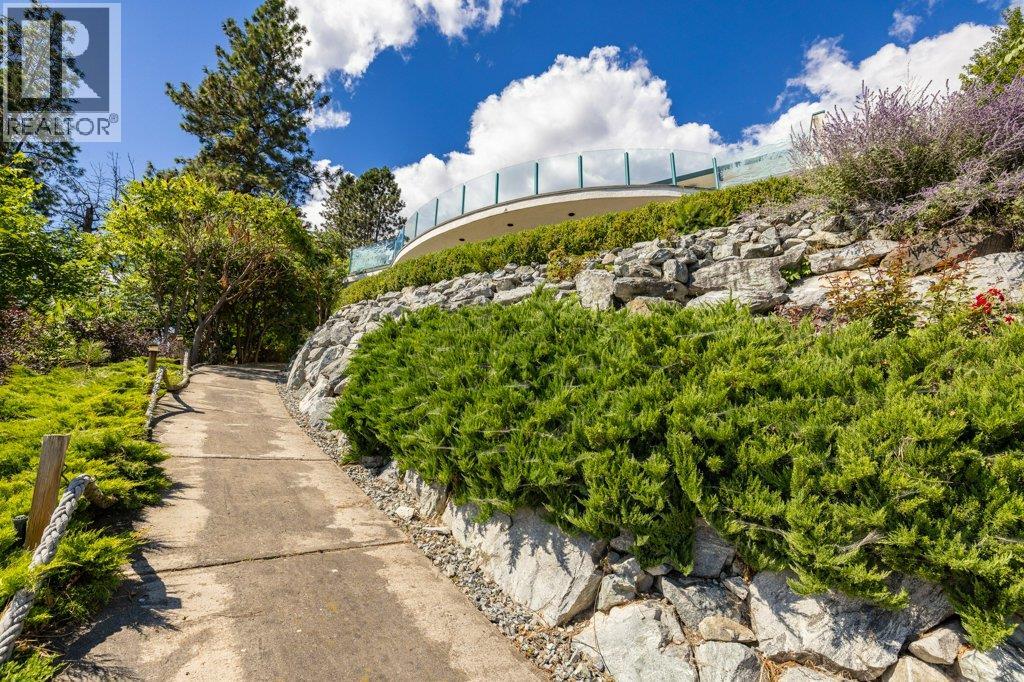  2387 Campbell Road, West Kelowna