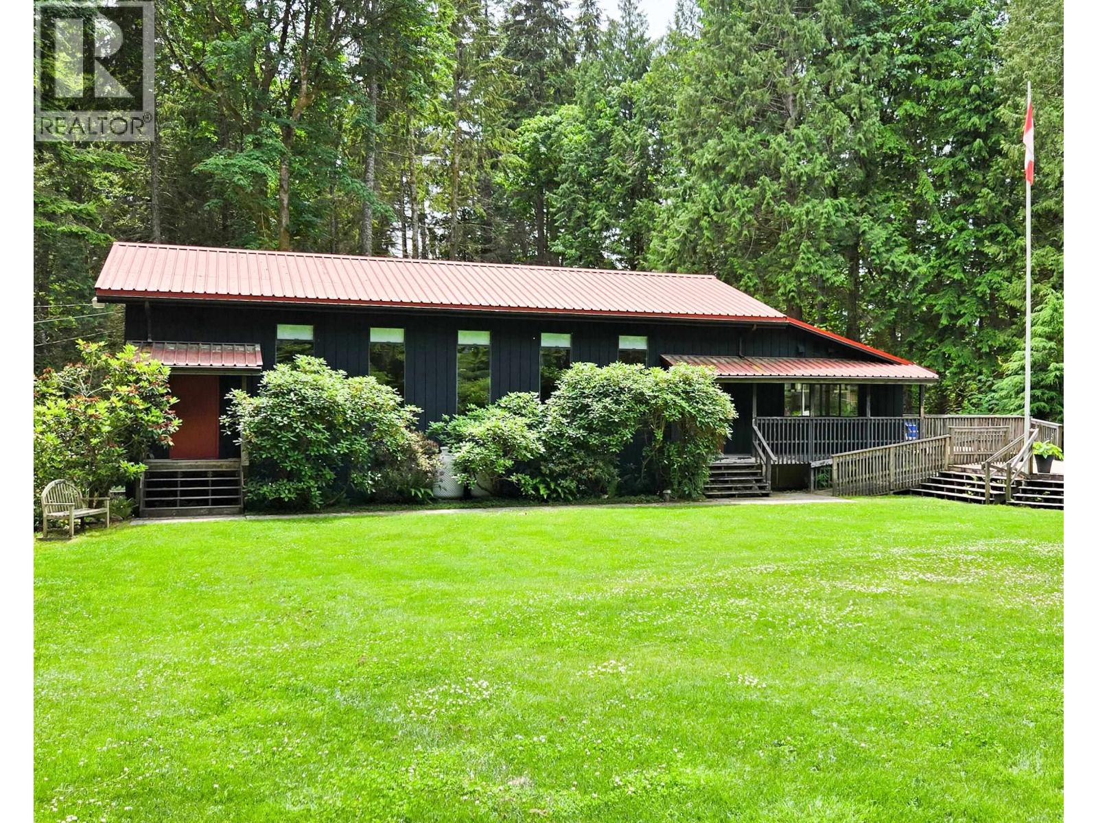 793 ANDY'S BAY ROAD, Gambier Island
