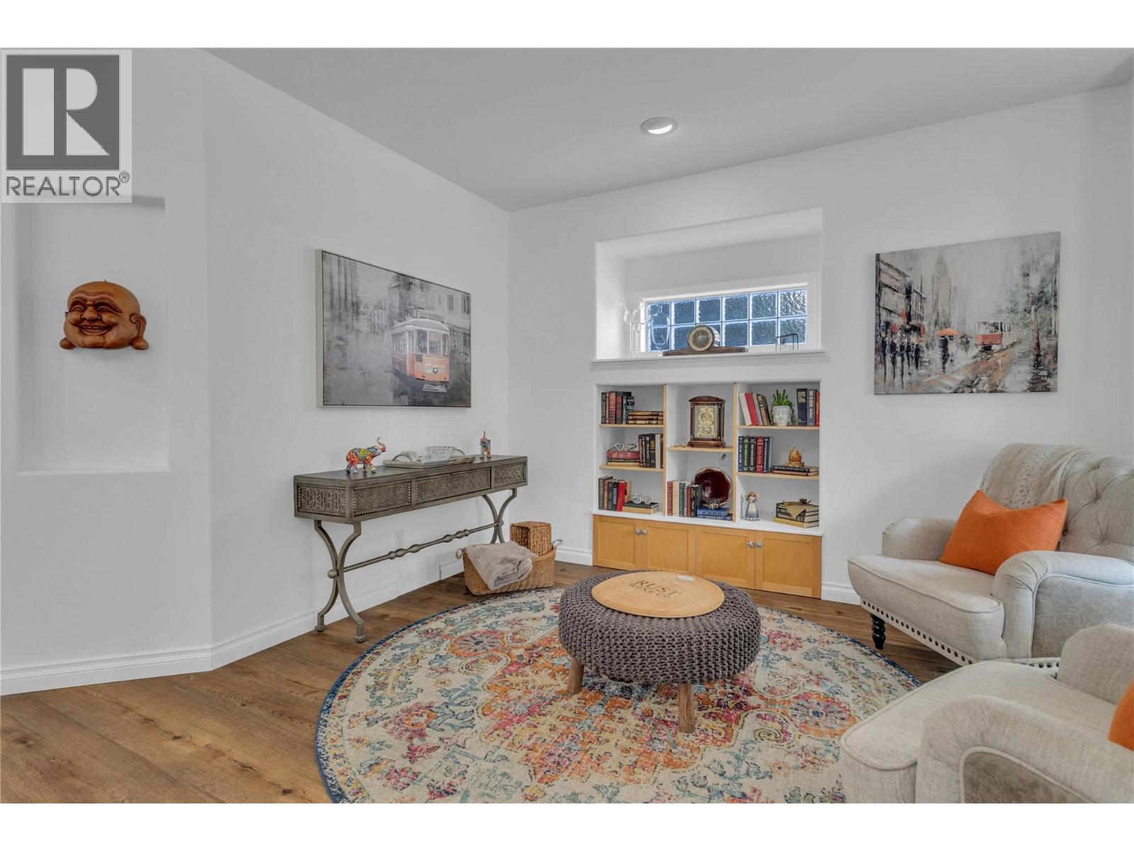  430 McCarren Avenue, Kelowna