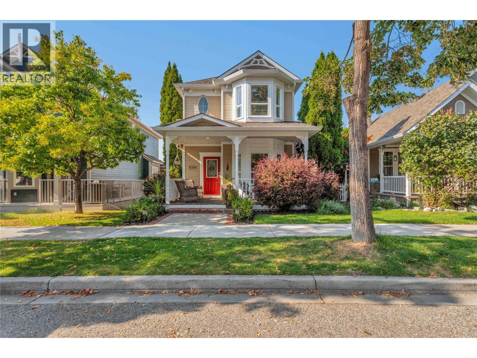  430 McCarren Avenue, Kelowna