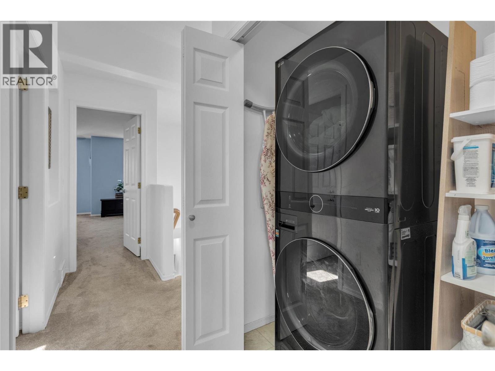  430 McCarren Avenue, Kelowna