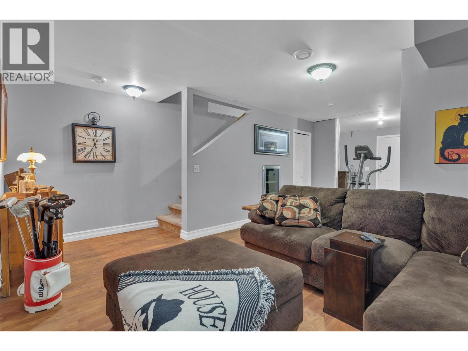  430 McCarren Avenue, Kelowna