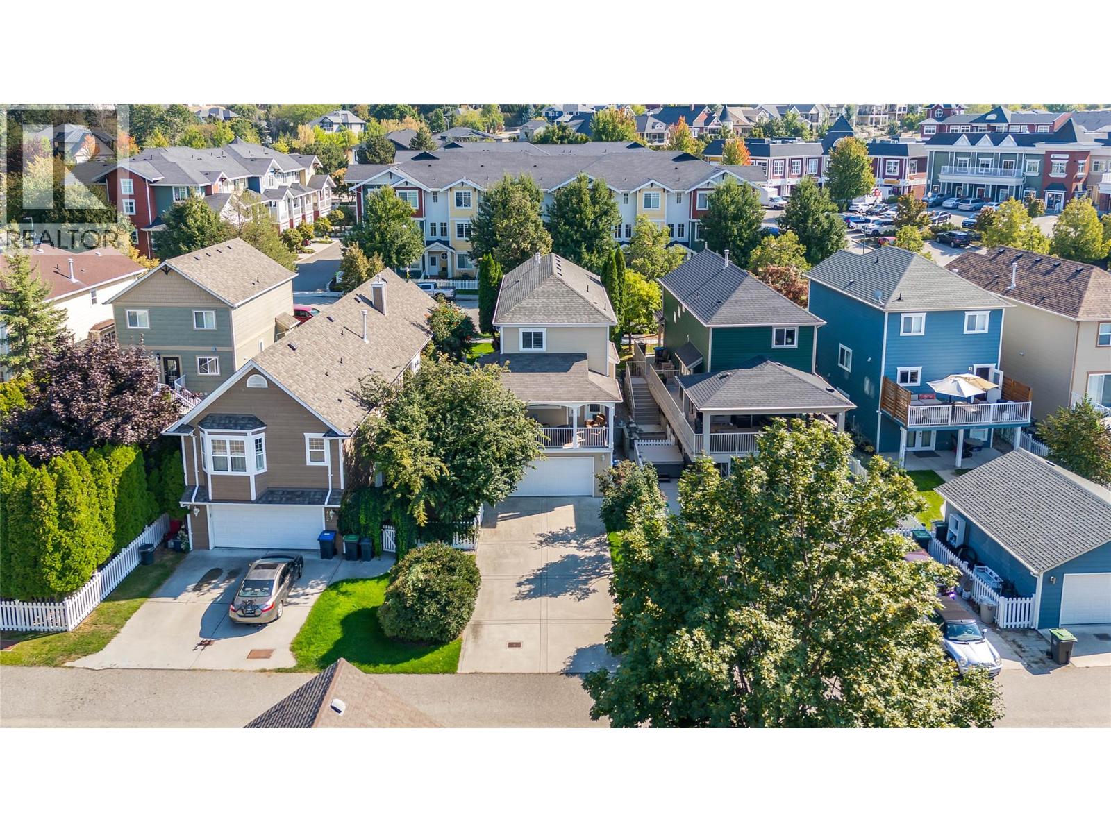  430 McCarren Avenue, Kelowna