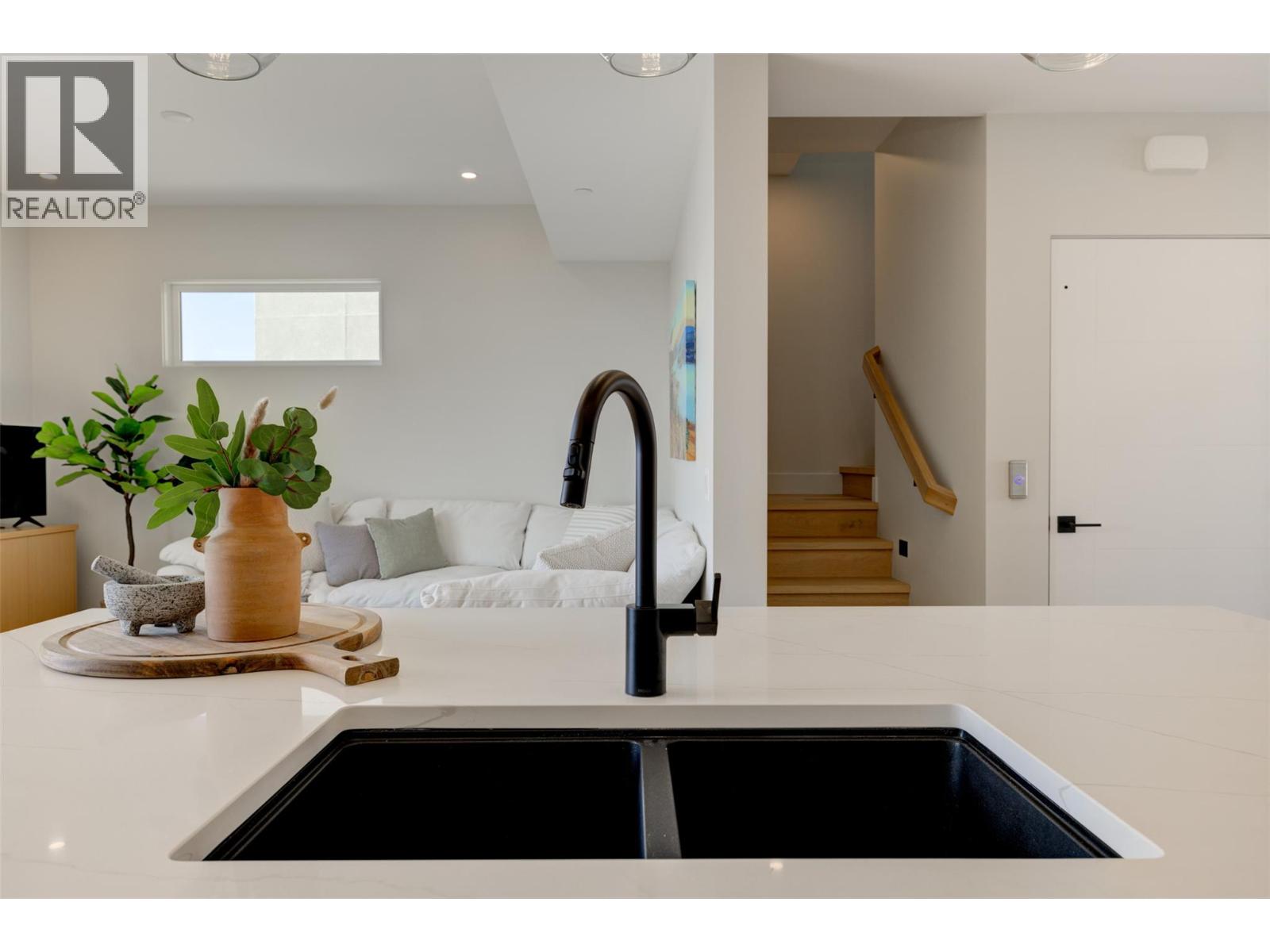  5992 Princess Street, Peachland