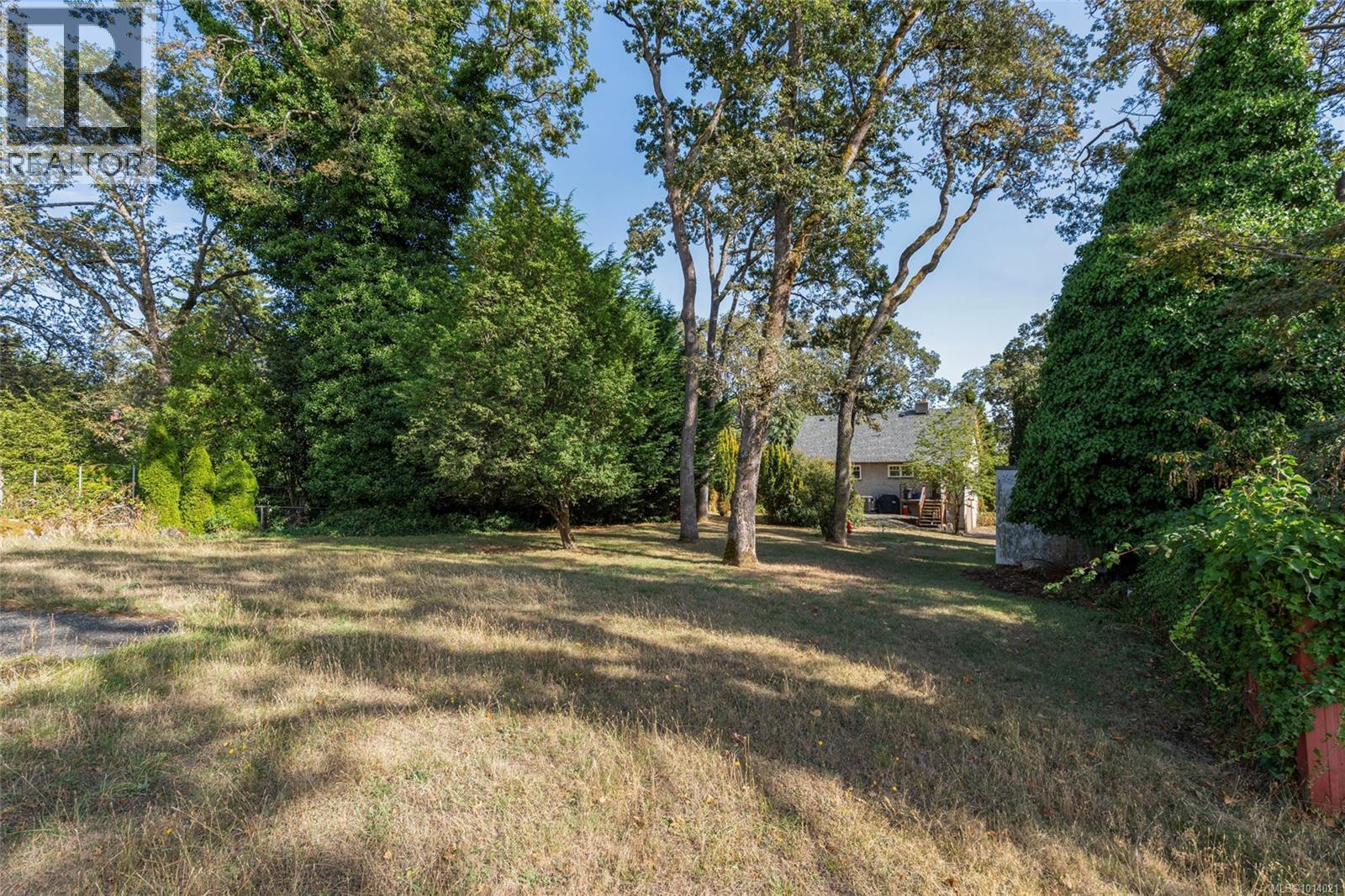 3353 Salsbury Way, Saanich