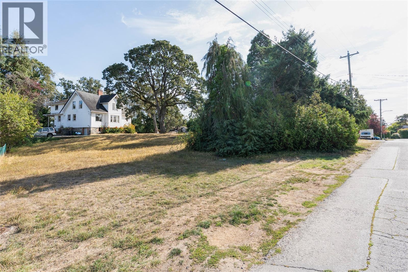 3353 Salsbury Way, Saanich