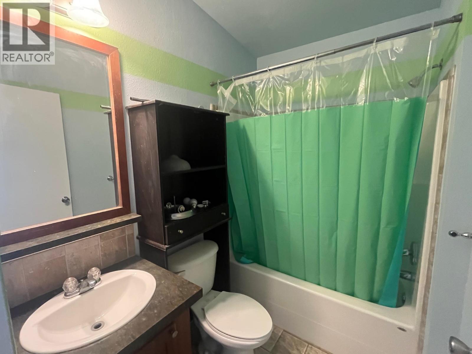 3 Bed, 2 Bath House for Sale in Maple Ridge – 25511 DEWDNEY TRUNK ROAD, Maple Ridge - Image 23