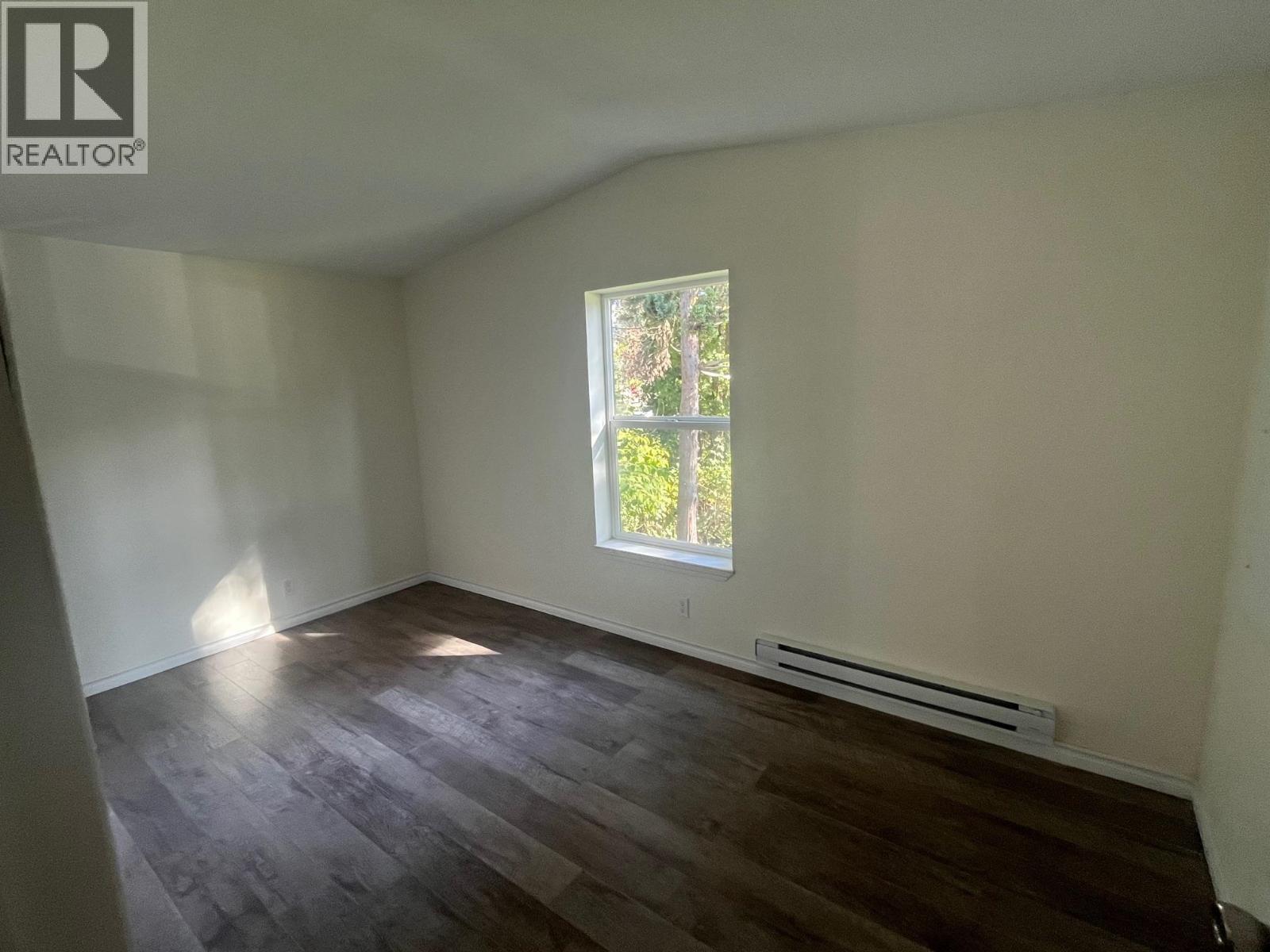 3 Bed, 2 Bath House for Sale in Maple Ridge – 25511 DEWDNEY TRUNK ROAD, Maple Ridge - Image 22