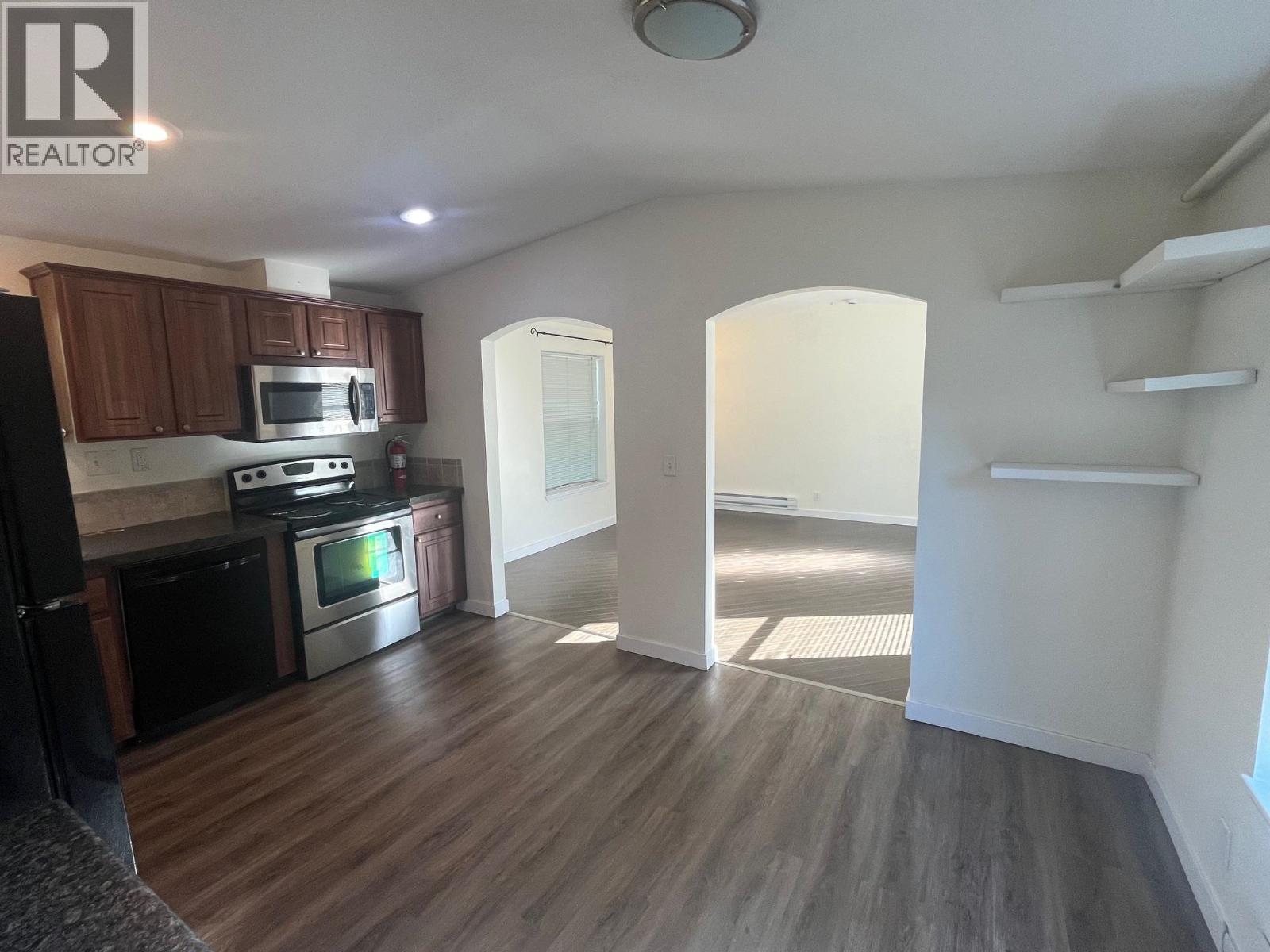 3 Bed, 2 Bath House for Sale in Maple Ridge – 25511 DEWDNEY TRUNK ROAD, Maple Ridge - Image 12