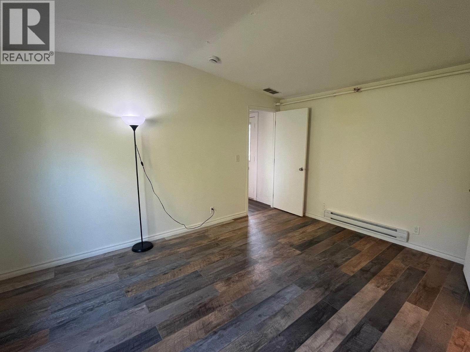 3 Bed, 2 Bath House for Sale in Maple Ridge – 25511 DEWDNEY TRUNK ROAD, Maple Ridge - Image 16