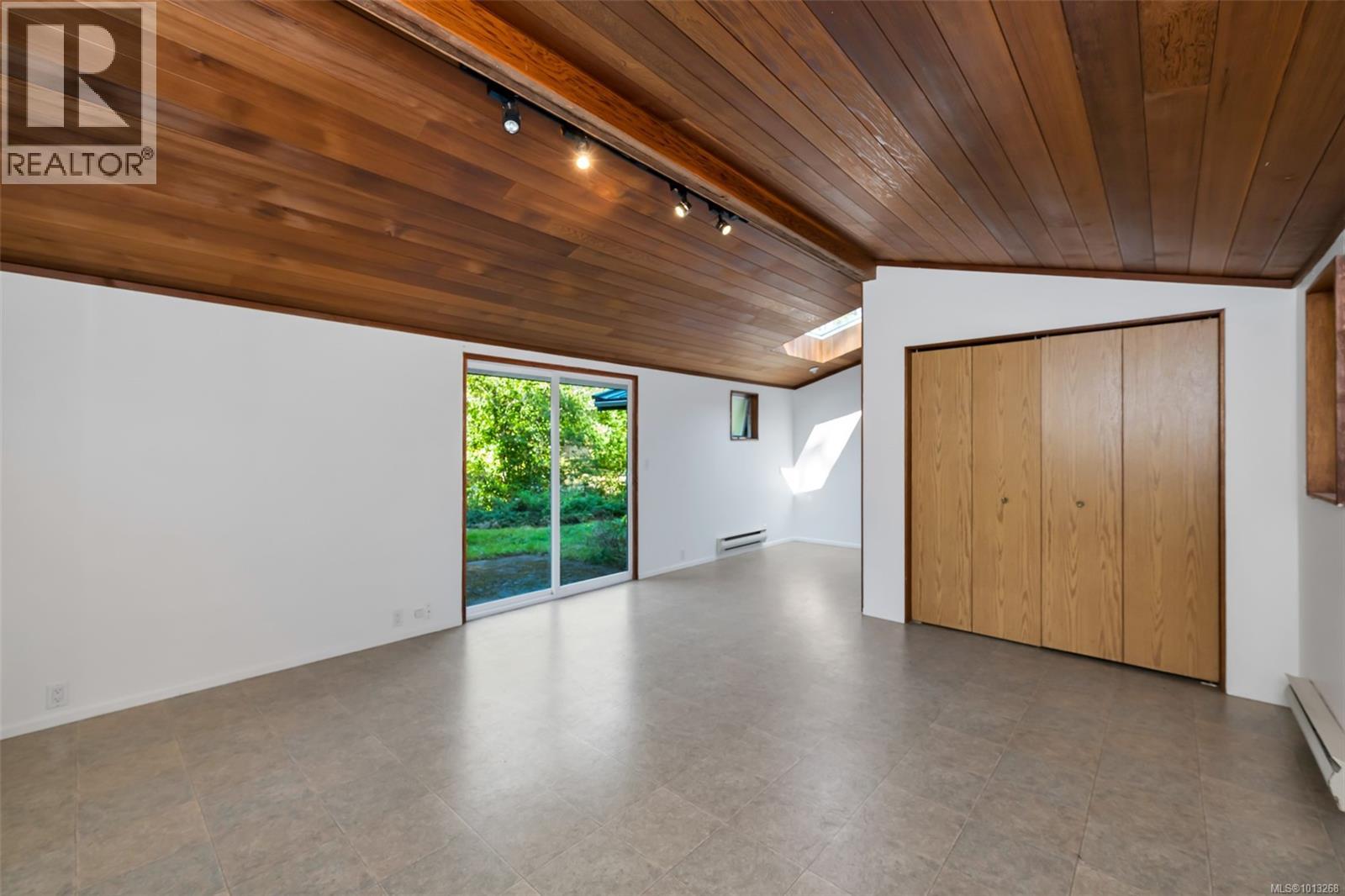 3840 Telegraph Rd, Cobble Hill