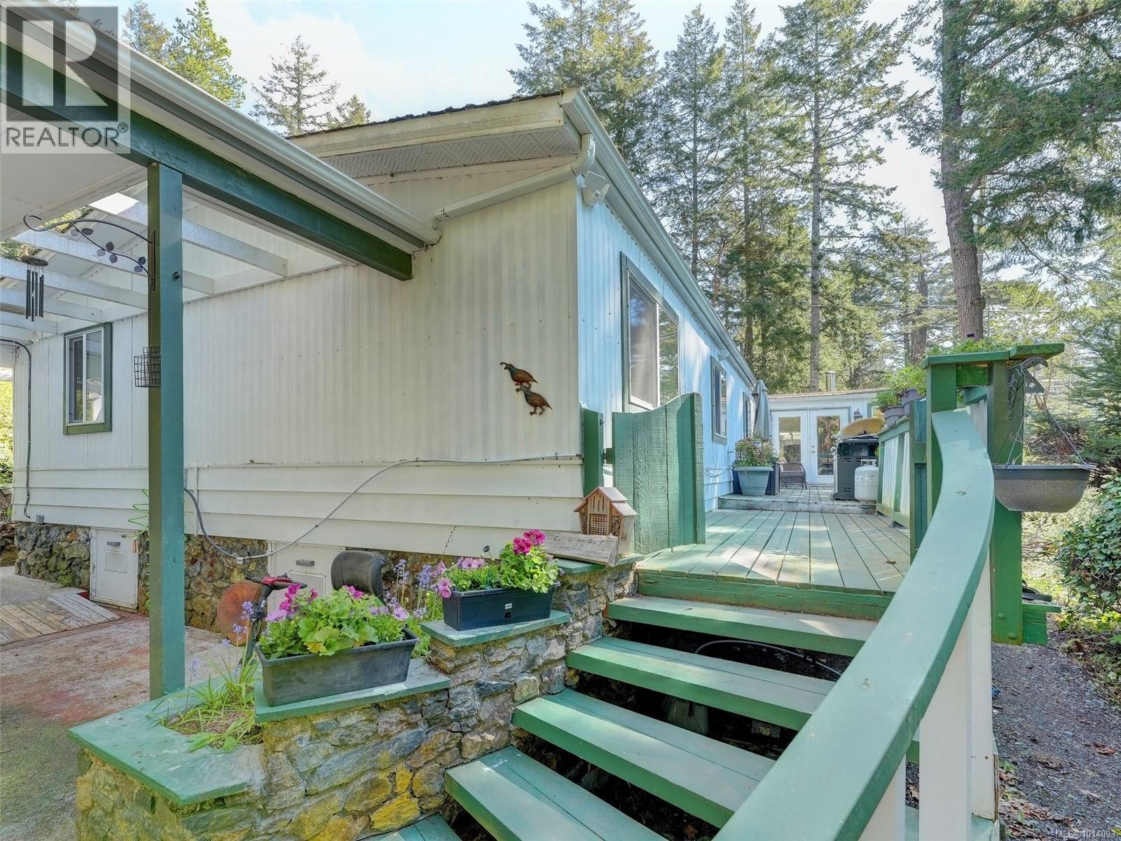 97 5838 Blythwood Road, Sooke