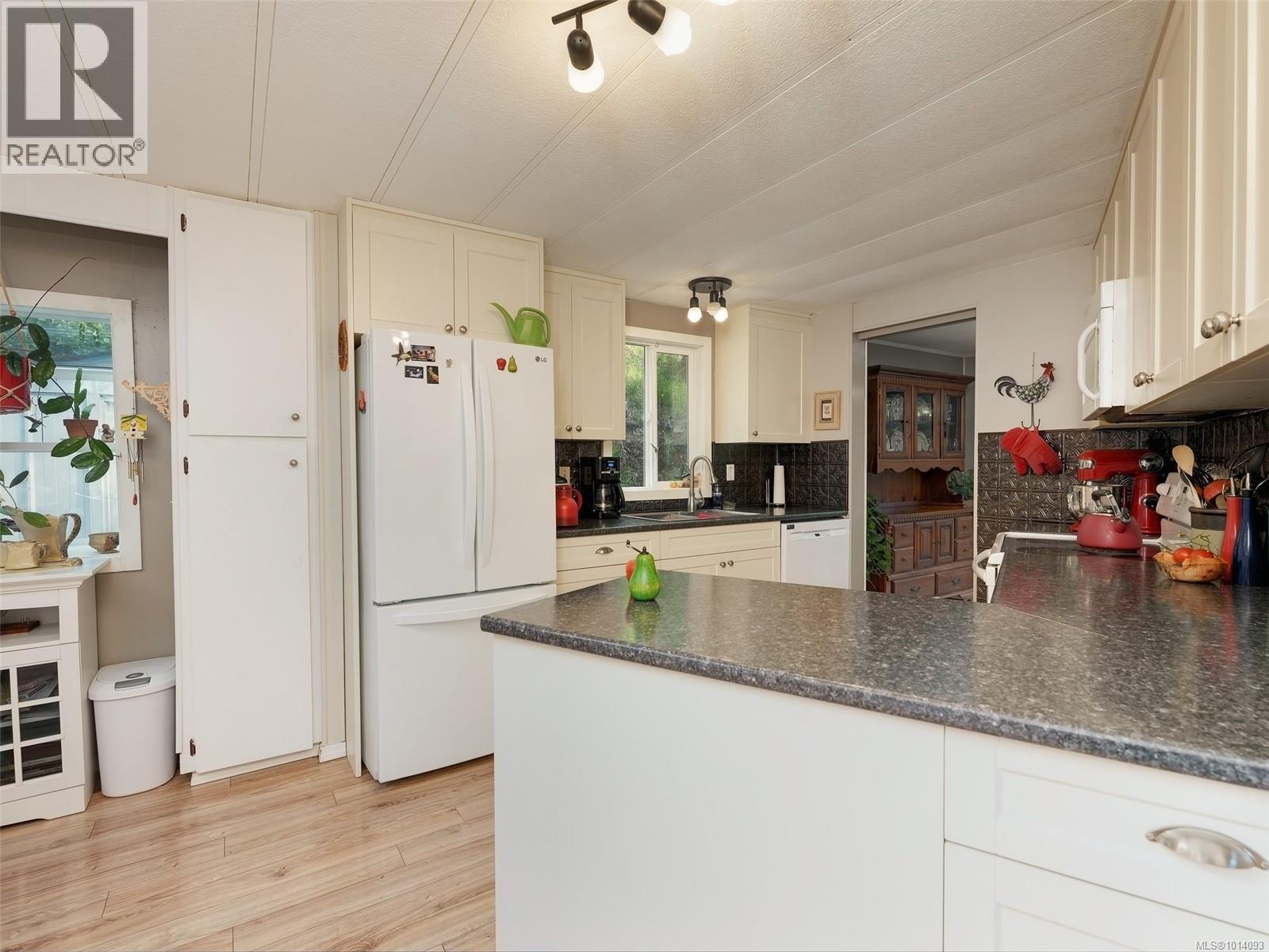 97 5838 Blythwood Road, Sooke