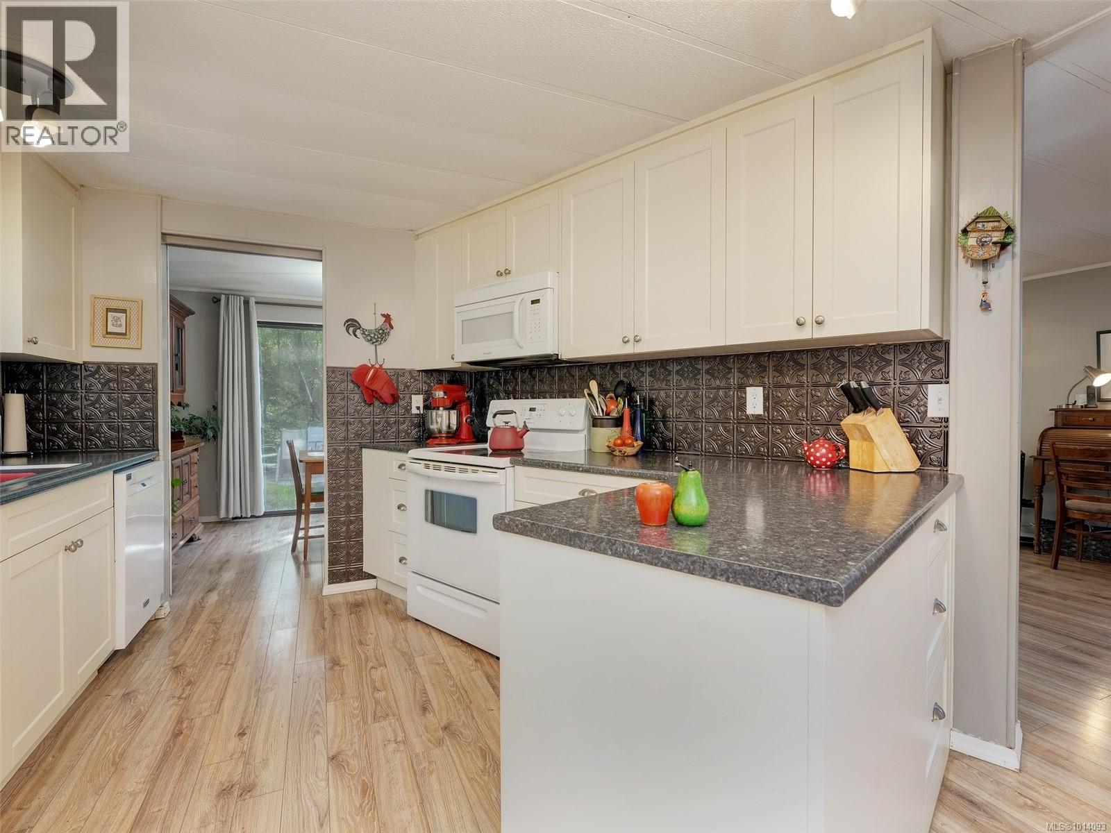97 5838 Blythwood Road, Sooke