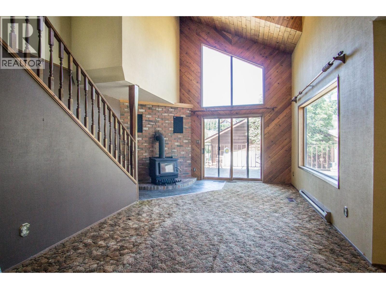 1049 Swansea Road, Invermere