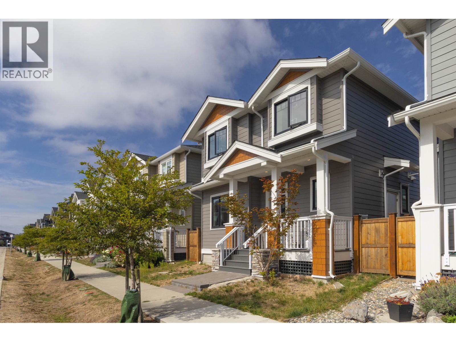 4761 HAZELNUT WAY, Tsawwassen
