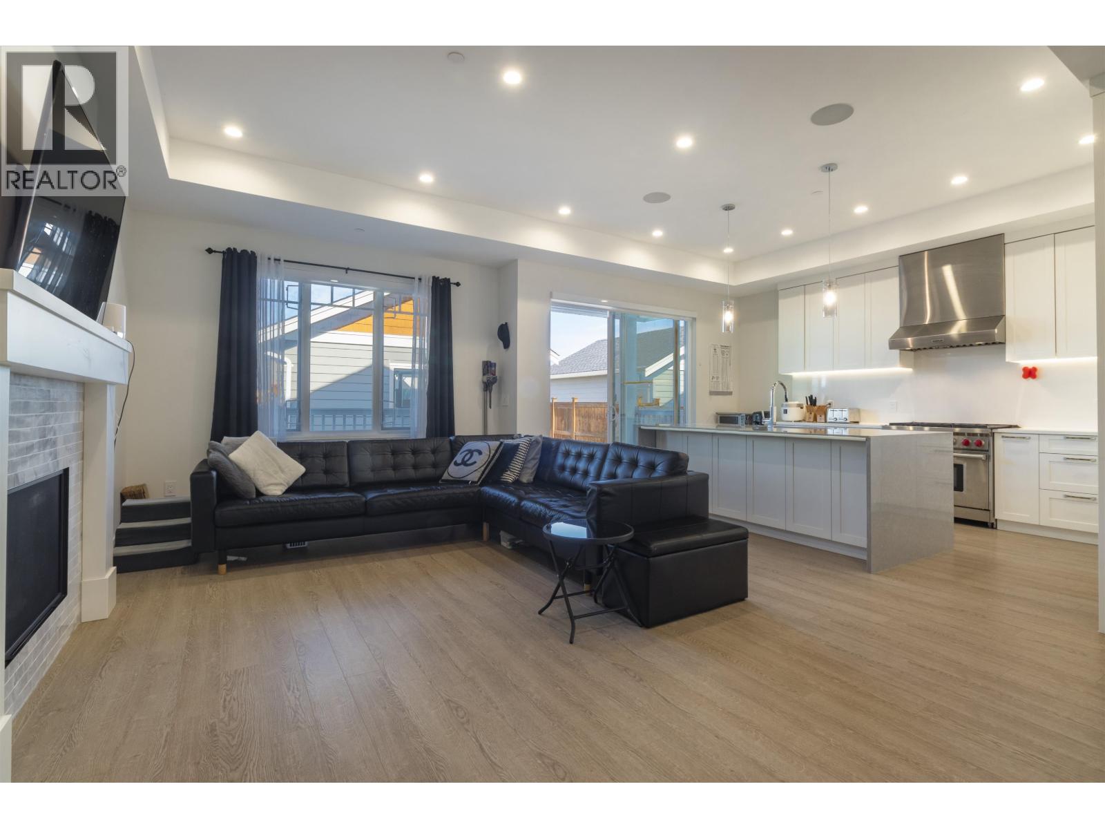 4761 HAZELNUT WAY, Tsawwassen