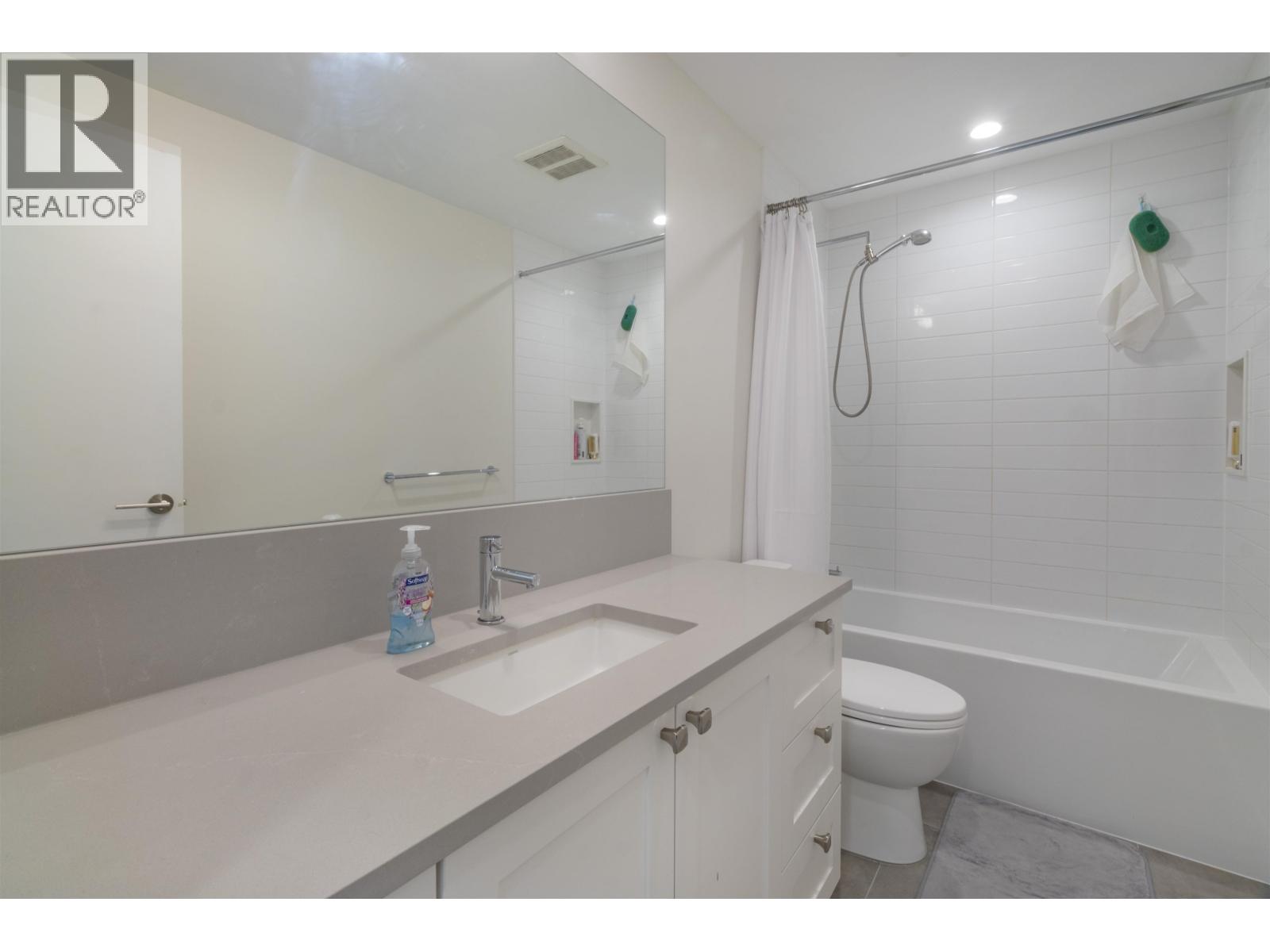 4761 HAZELNUT WAY, Tsawwassen