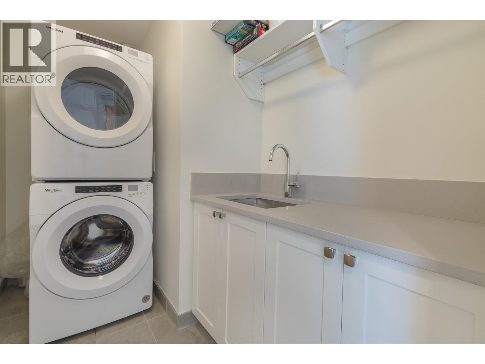 4761 HAZELNUT WAY, Tsawwassen