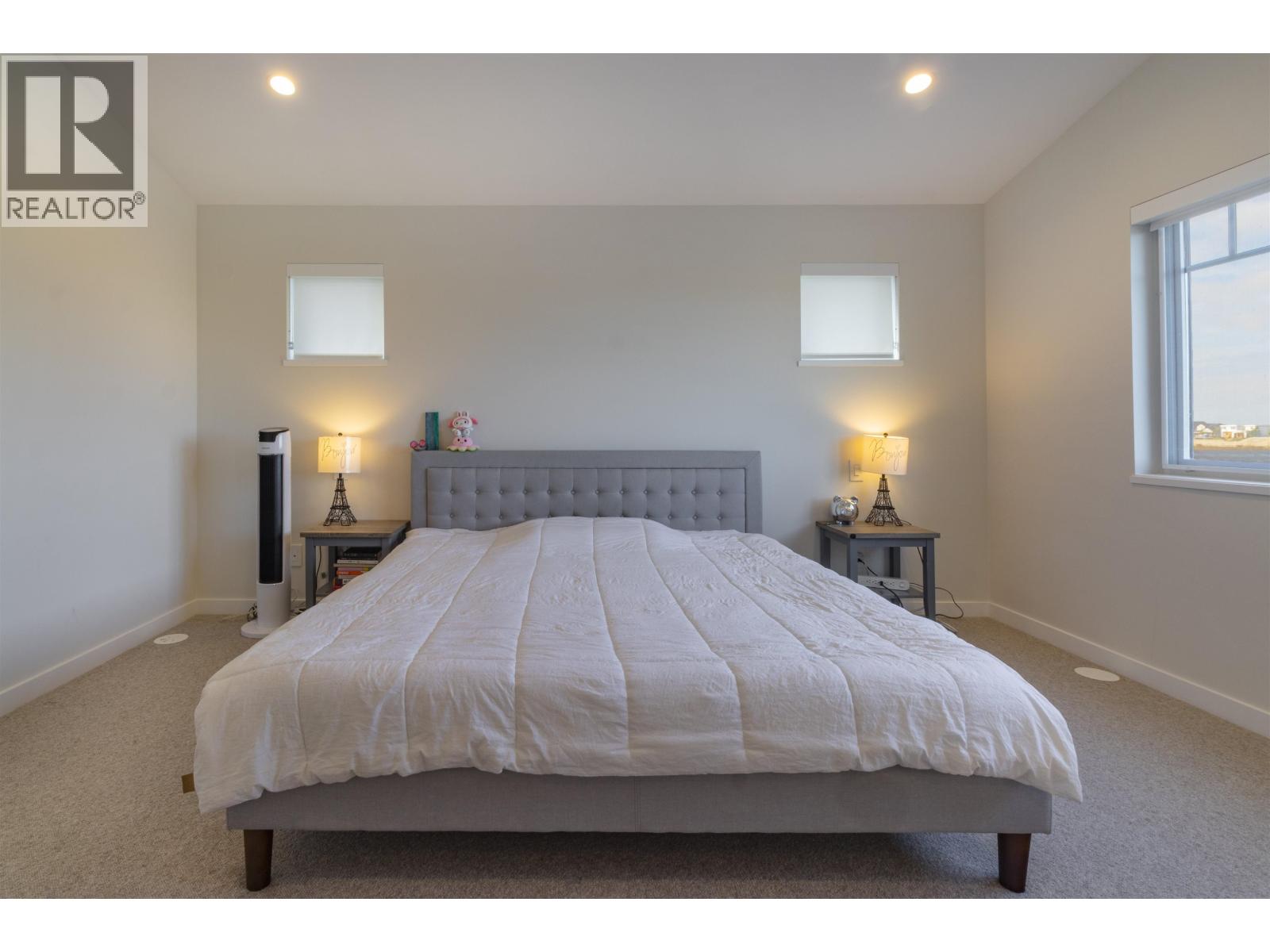 4761 HAZELNUT WAY, Tsawwassen
