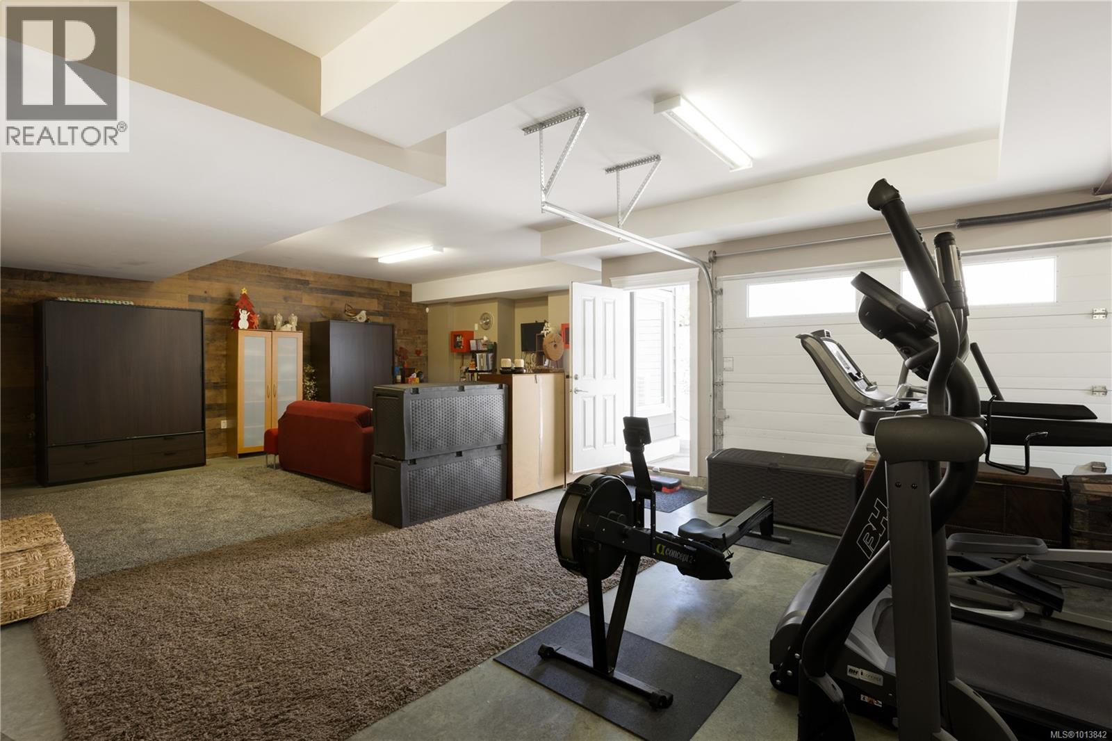  2287 Nicklaus Drive, Langford
