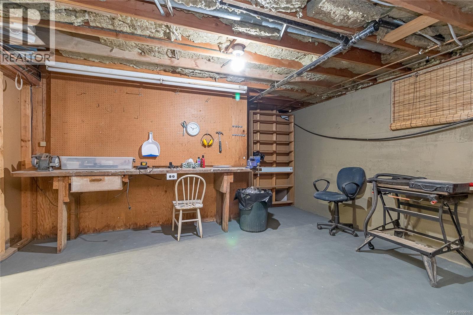 6368 Island Hwy W, Qualicum Beach