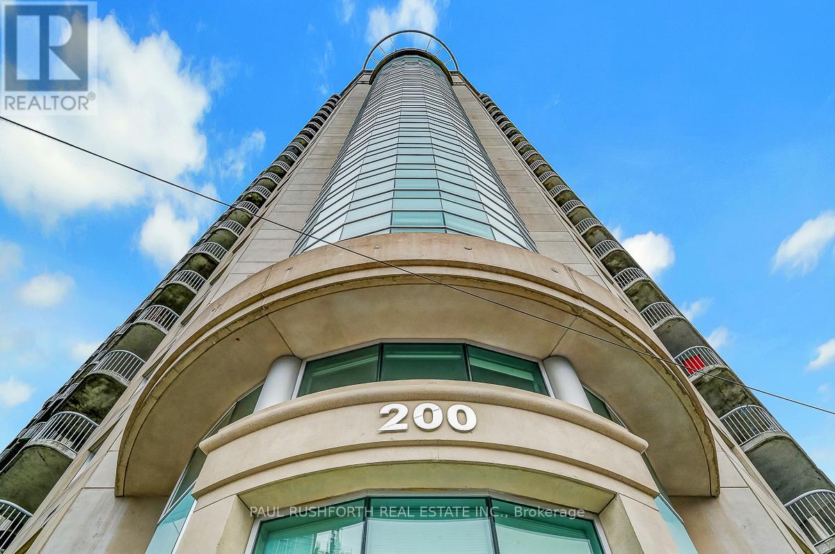 1505-200  Rideau Street