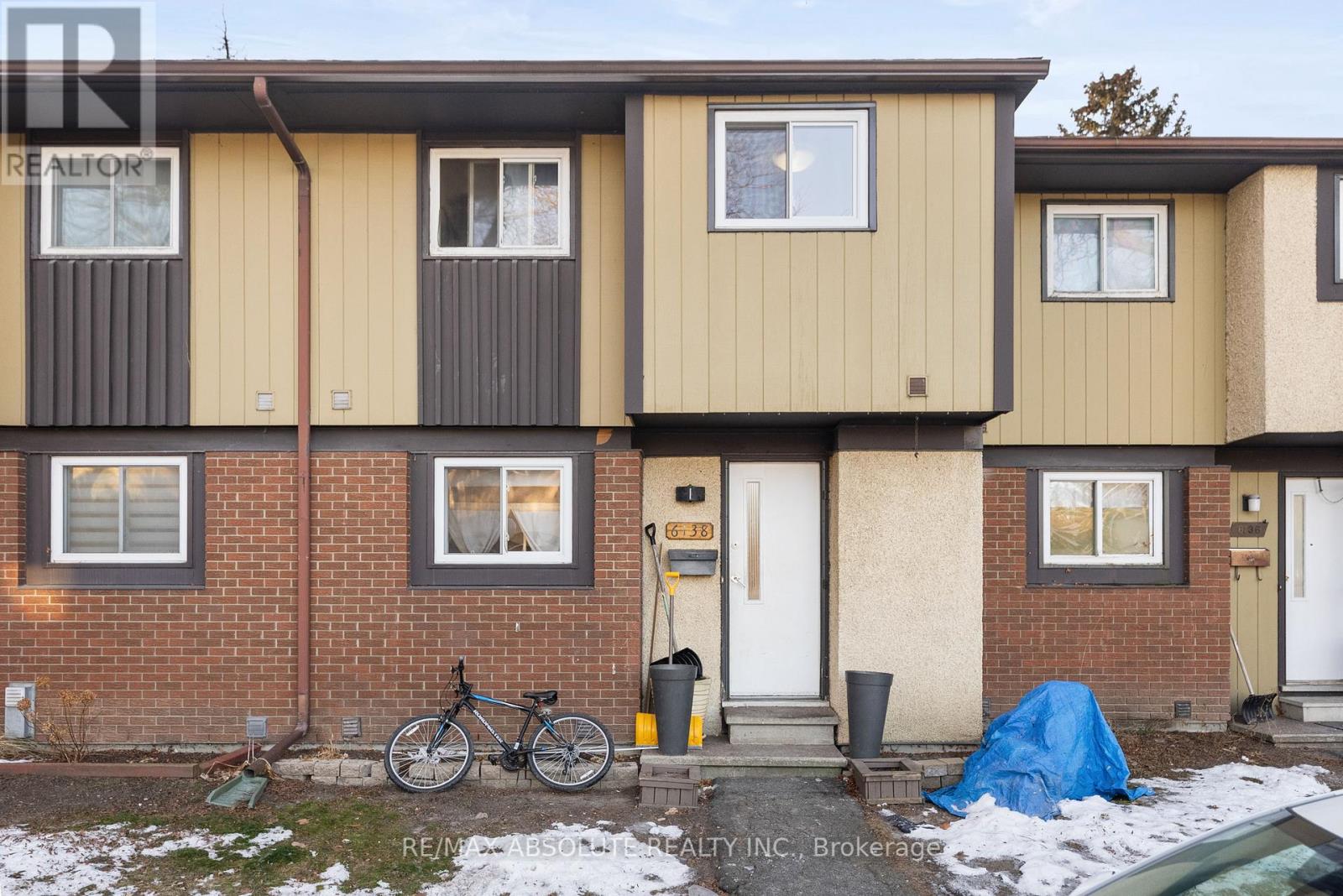 Welcome to 6138 Brookside