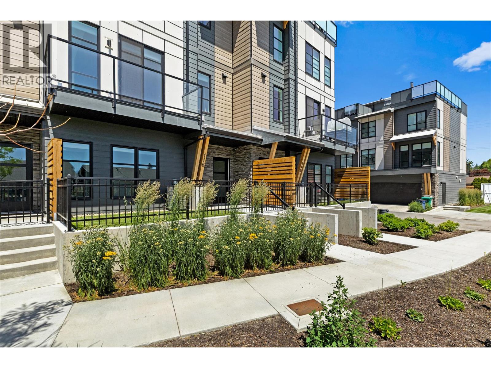 116 1455 Cara Glen Court, Kelowna