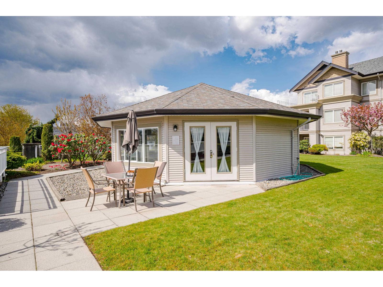 415 6359 198 STREET, Langley
