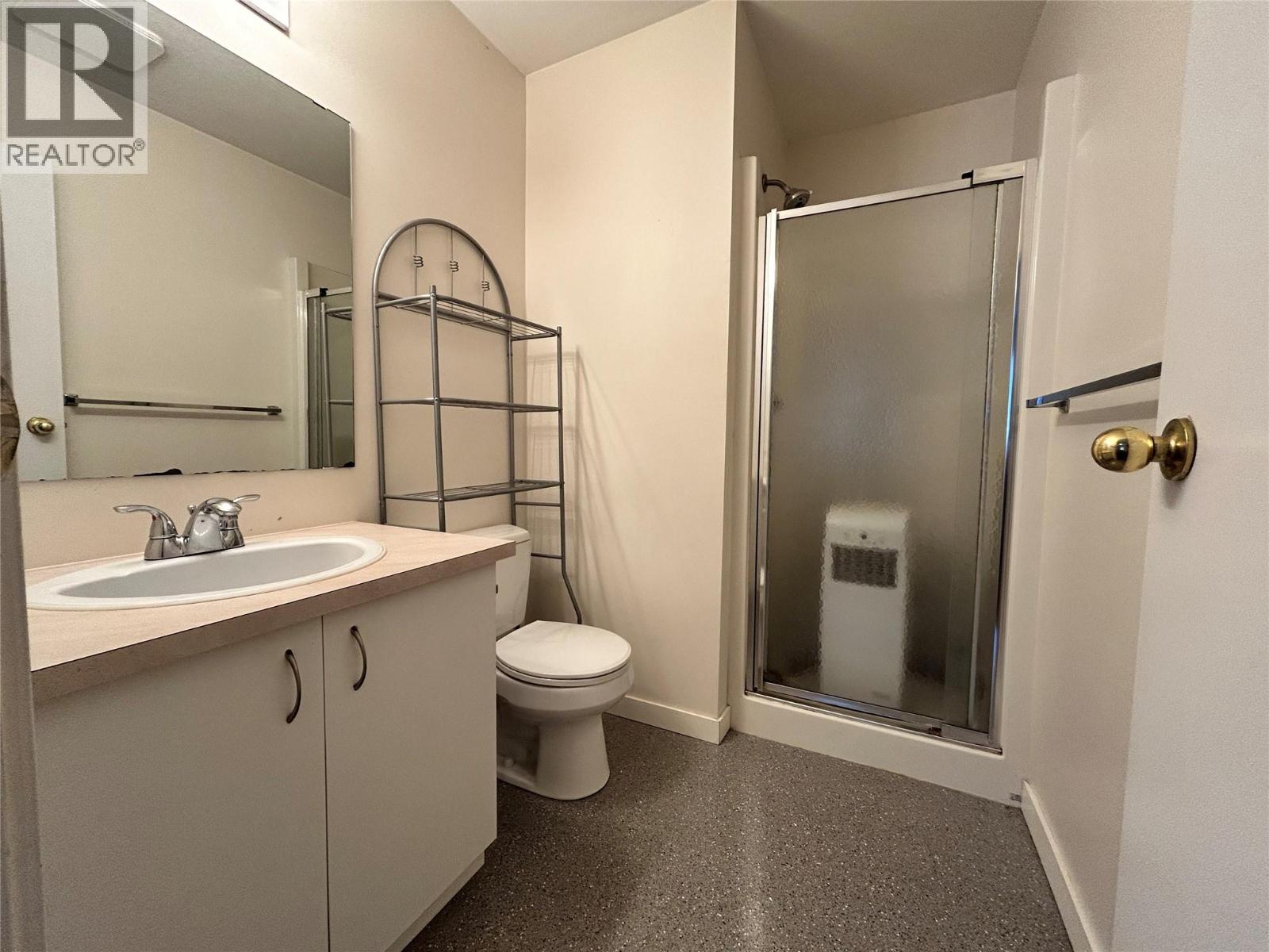 209 4305 Bellevue Drive, Vernon