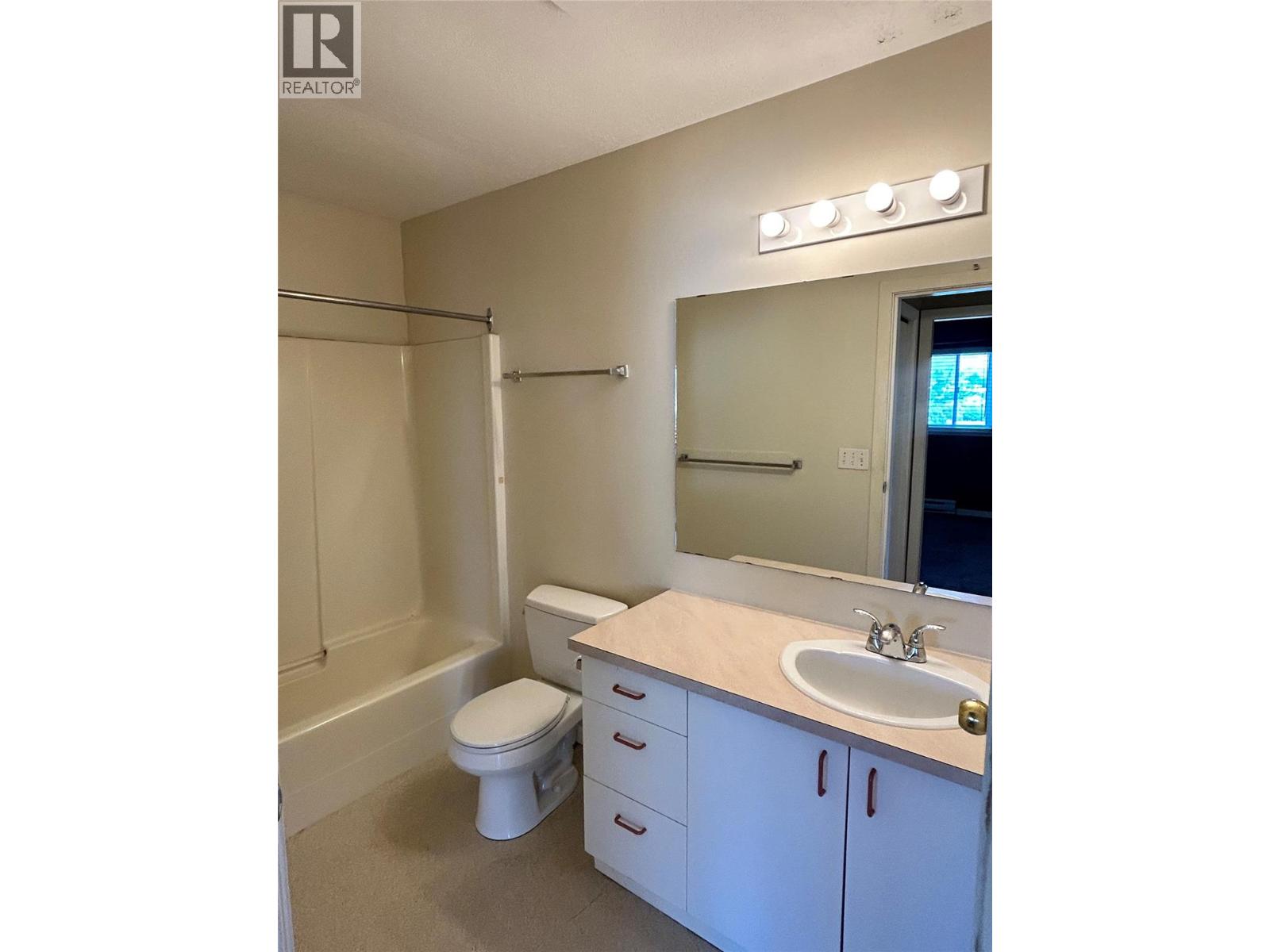 209 4305 Bellevue Drive, Vernon