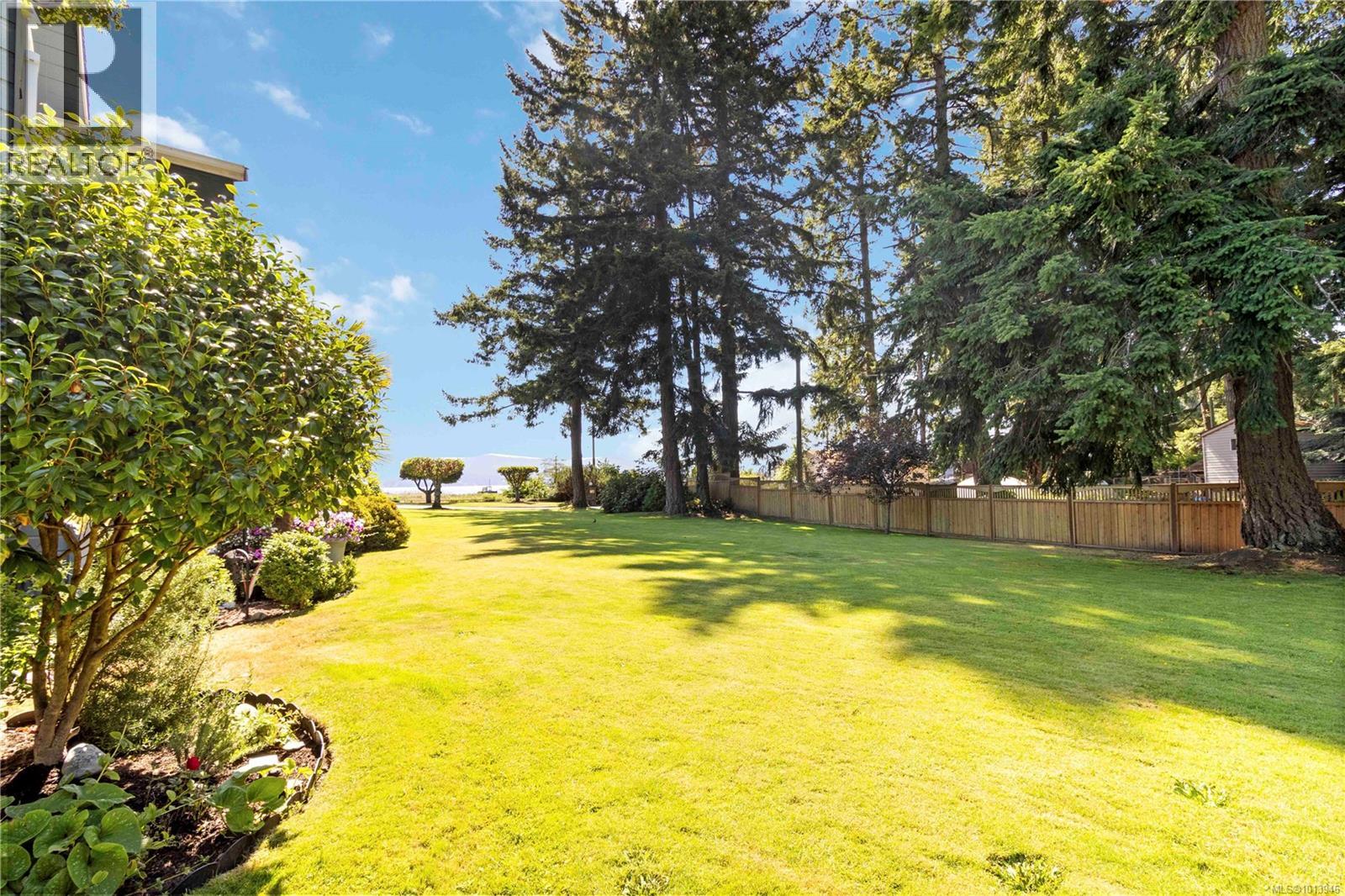 2 6110 Seabroom Road, Sooke
