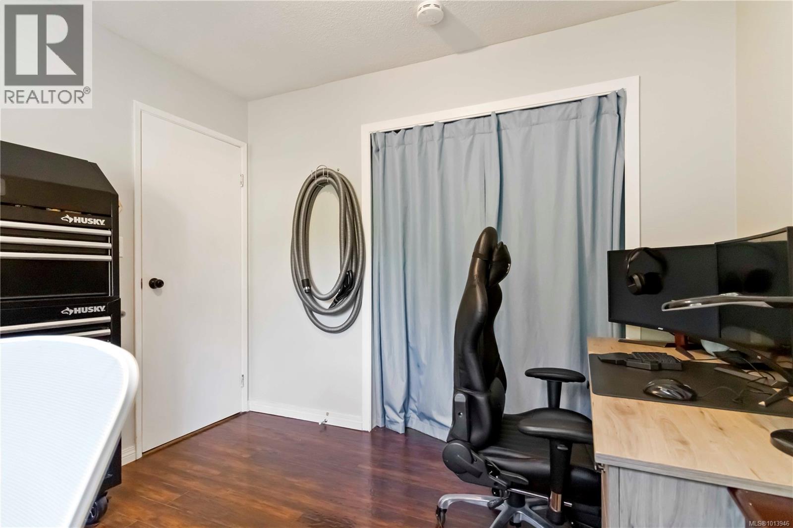 2 6110 Seabroom Road, Sooke