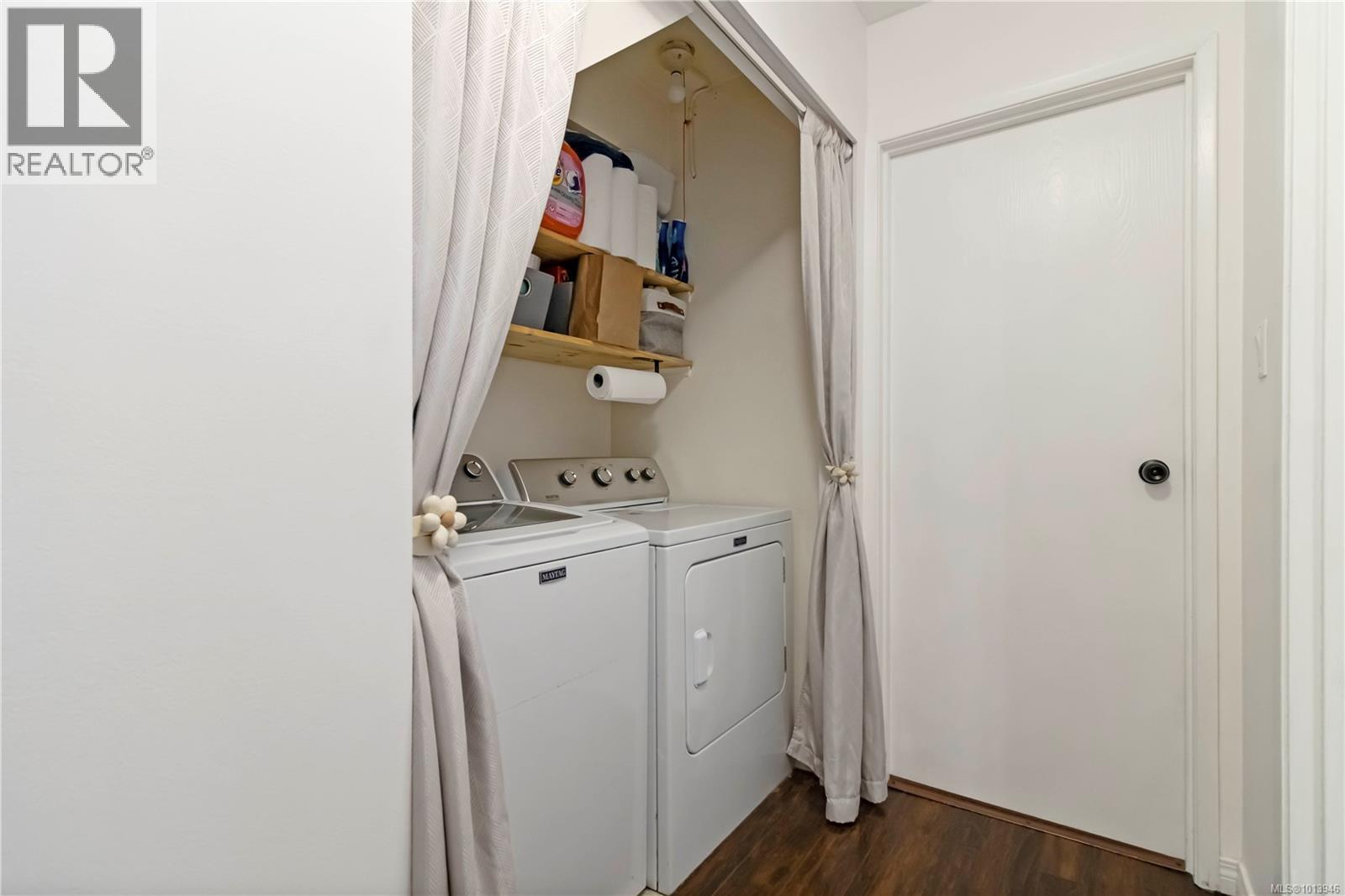 2 6110 Seabroom Road, Sooke