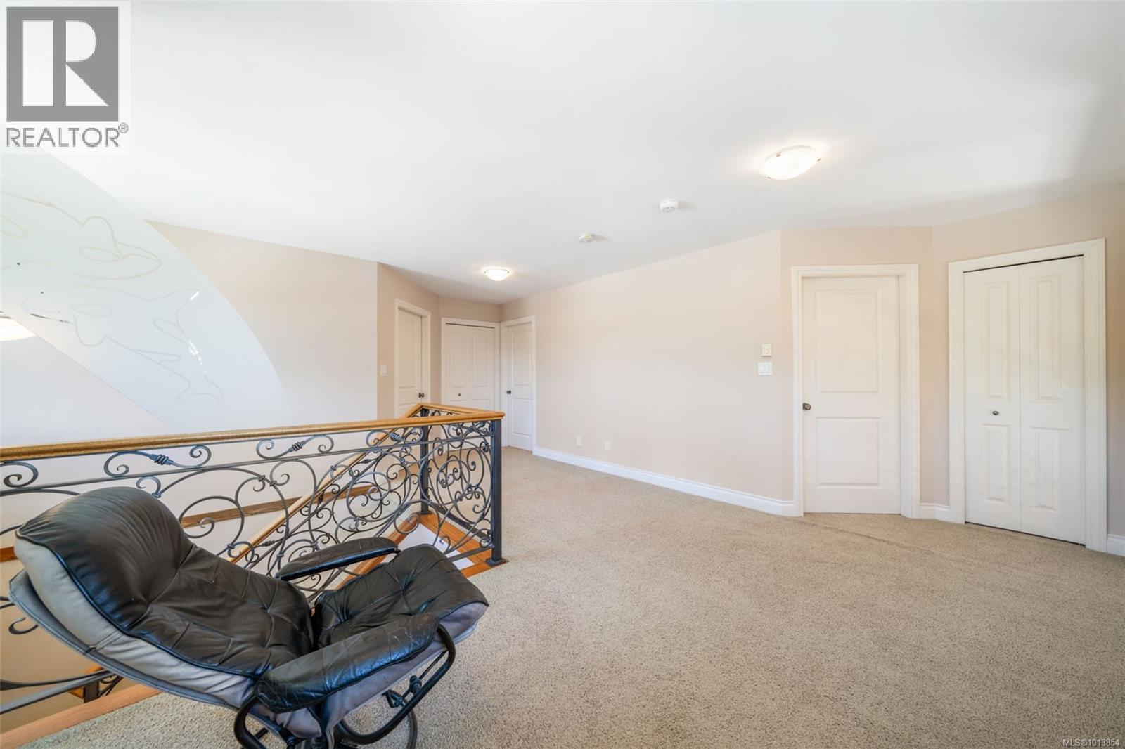  1286 Ocean View Drive, Saanich