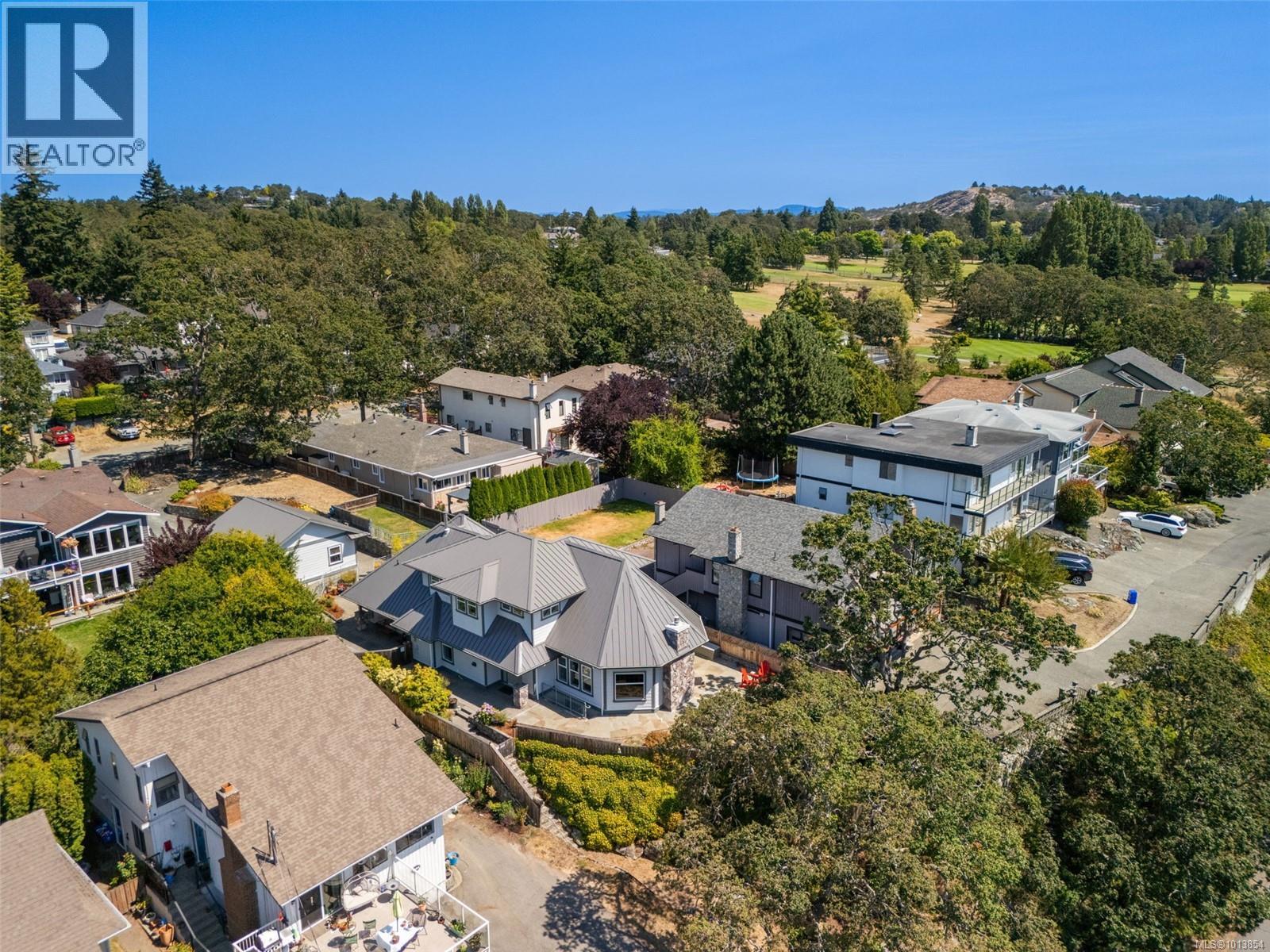  1286 Ocean View Drive, Saanich