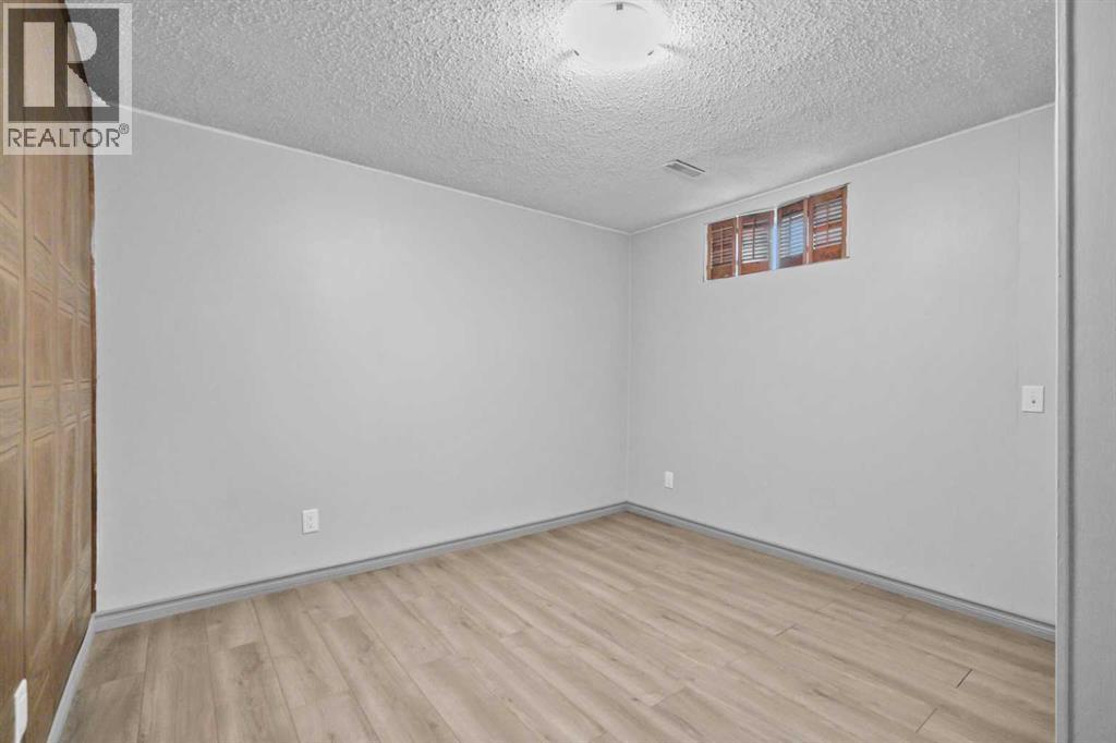 Single Family House Bungalow for Sale in  Dover Ridge Court SE Dover Calgary 