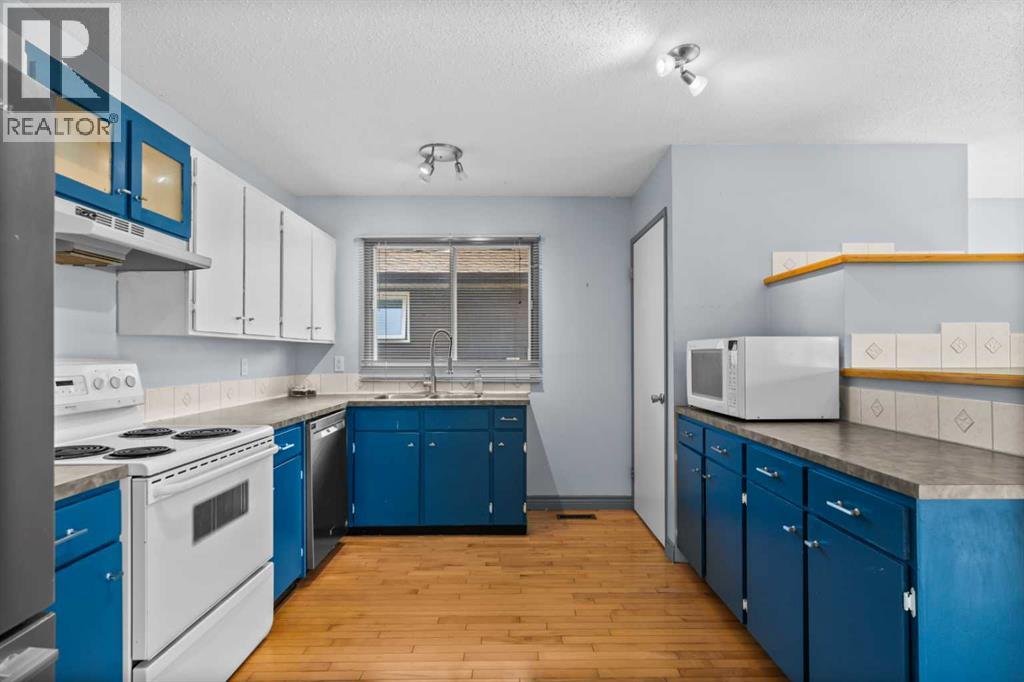 Single Family House Bungalow for Sale in  Dover Ridge Court SE Dover Calgary 