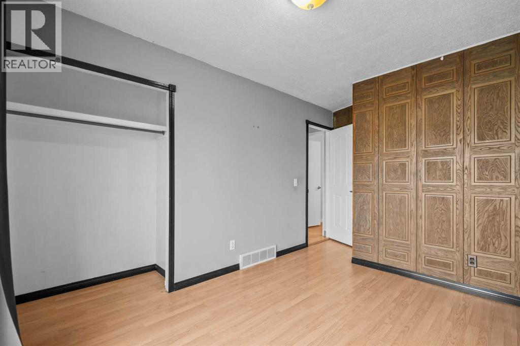 Single Family House Bungalow for Sale in  Dover Ridge Court SE Dover Calgary 