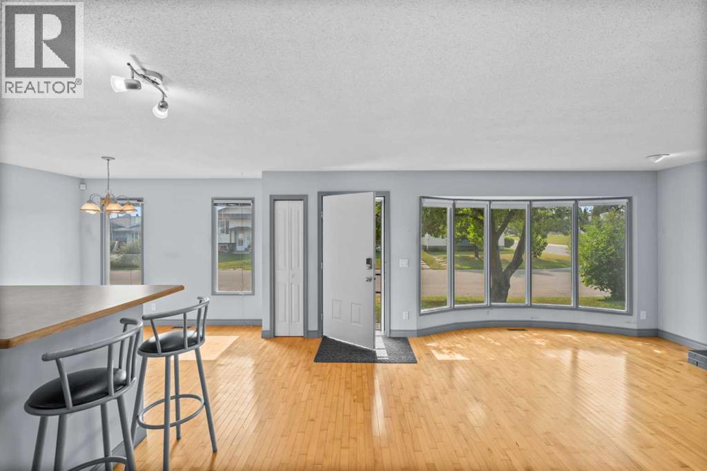 Single Family House Bungalow for Sale in  Dover Ridge Court SE Dover Calgary 