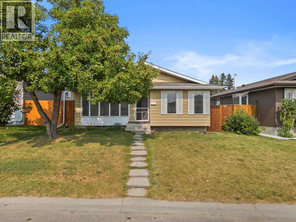 52 Dover Ridge Court SE, Calgary, Alberta