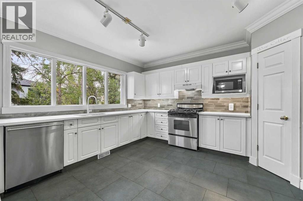 Single Family House for Sale in    Avenue SW Bankview Calgary 