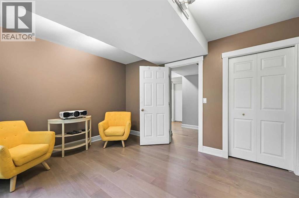 Single Family House for Sale in    Avenue SW Bankview Calgary 
